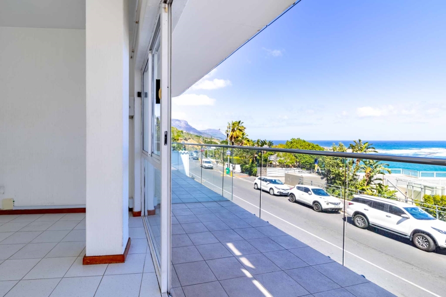 To Let 2 Bedroom Property for Rent in Clifton Western Cape